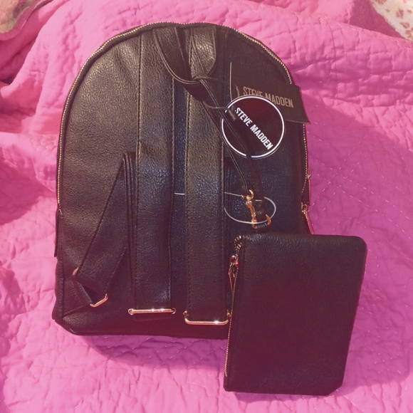 Steve Madden Backpack with pouch NWT - Picture 2 of 16